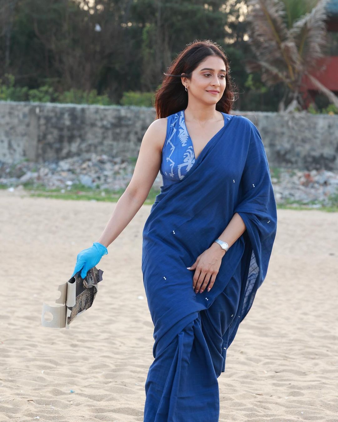 Indian Actress Regina Cassandra Stills in Sleeveless Blue Saree